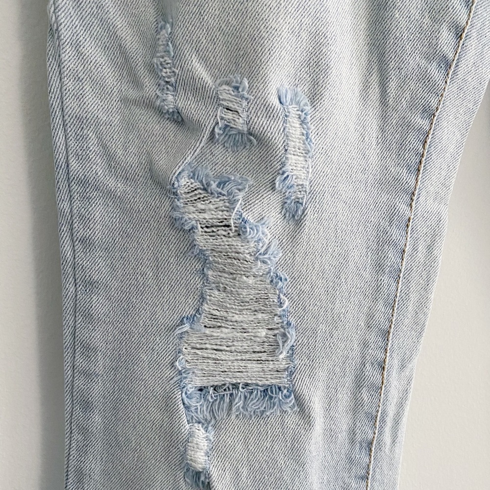Mossimo Boyfriend Ripped Jeans - Picture 5 of 7